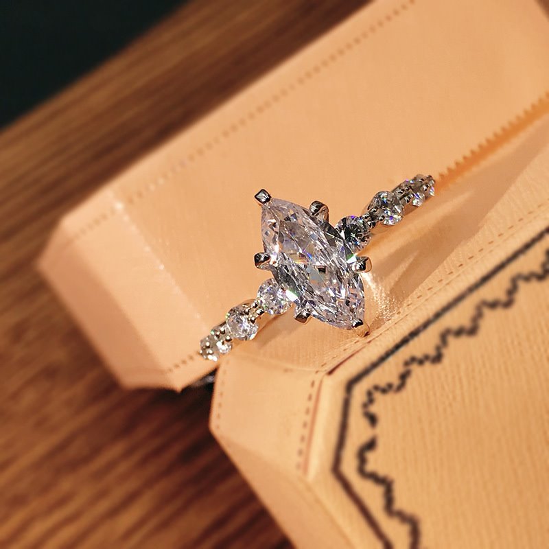 【ZHOYA】Elegant Marquise Moissanite 1 CT S925 Silver Ring