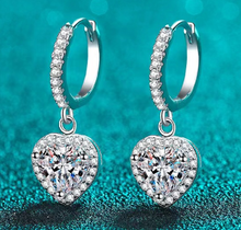 Charger l&#39;image dans la galerie, 【ZHOYA】CUTE HEART-shape s925 sliver moissanite earrings