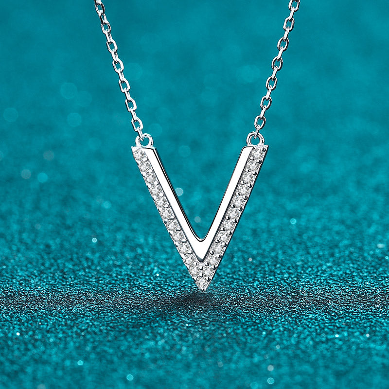 【ZHOYA】925 Silver V-shaped Moissanite micro-inlaid necklace ins style