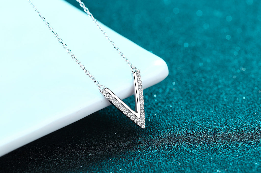 【ZHOYA】925 Silver V-shaped Moissanite micro-inlaid necklace ins style