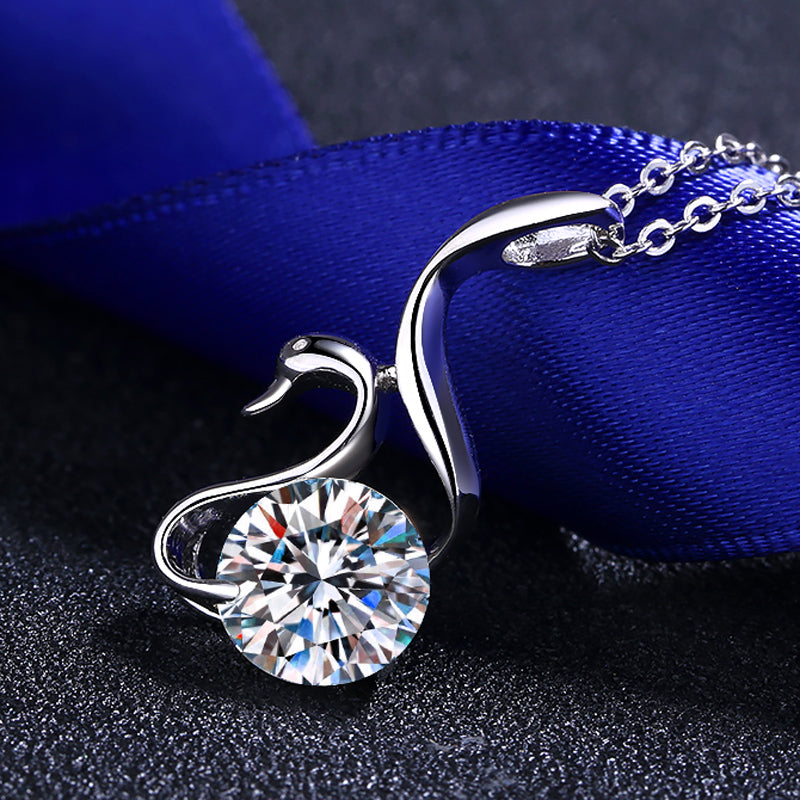 【ZHOYA】s925 Sterling Silver Necklace 2 carat Moissanite Diamond Swan Necklace