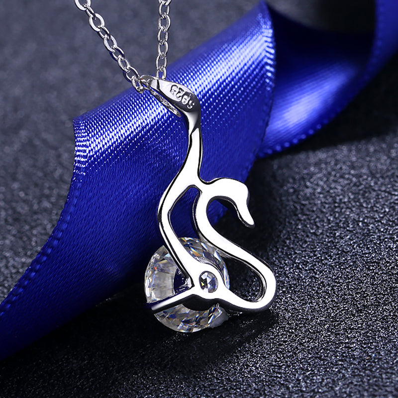 【ZHOYA】s925 Sterling Silver Necklace 2 carat Moissanite Diamond Swan Necklace