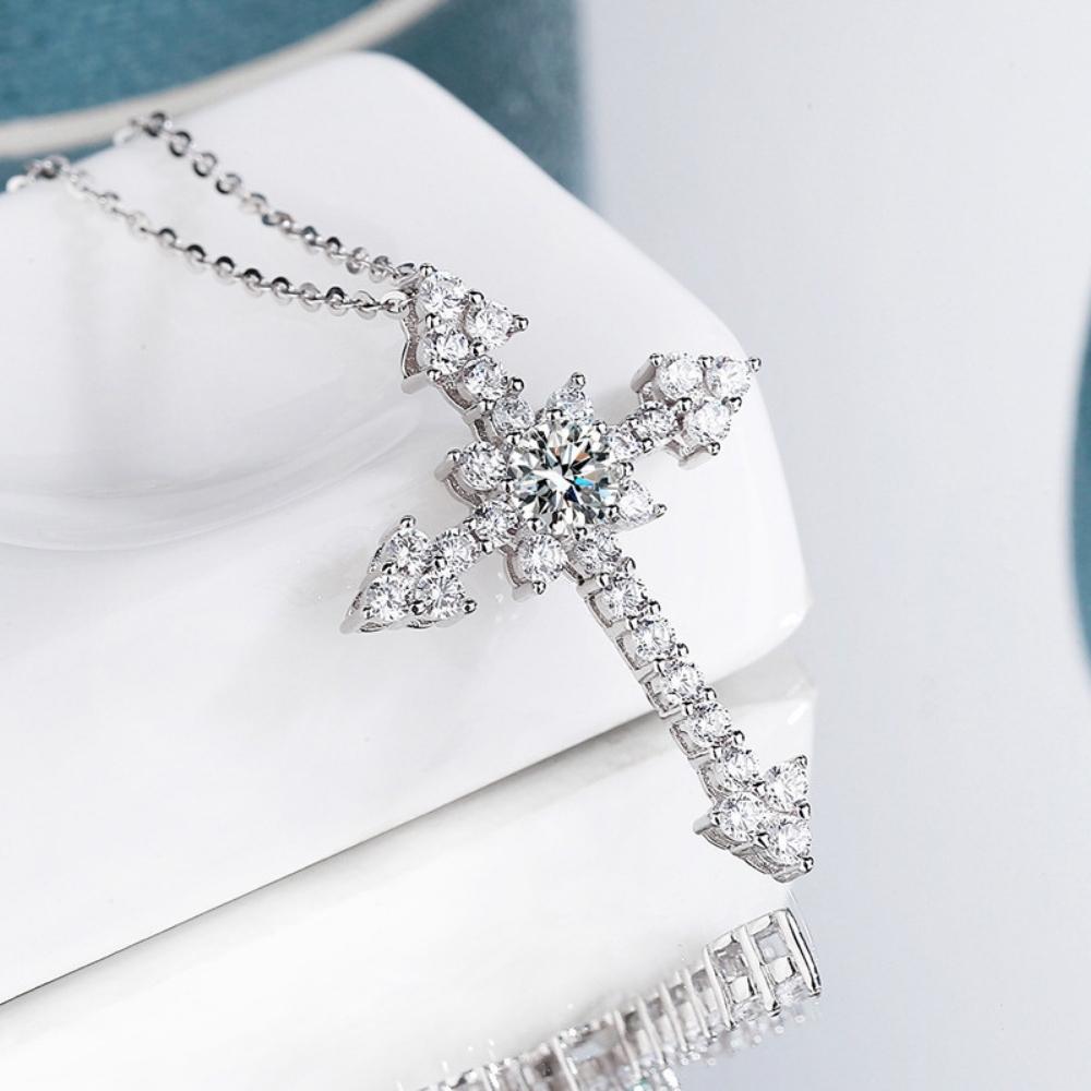 【ZHOYA】Luxury Cross 1 CT 925 Sterling Silver Moissanite Necklace