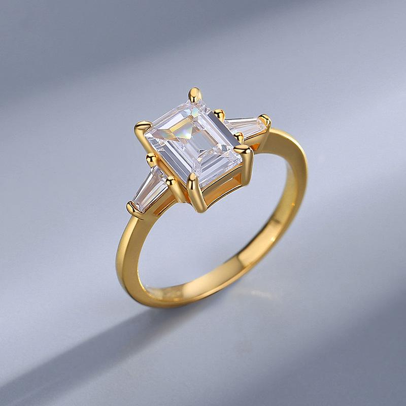 【ZHOYA】 Emerald Cut Moissanite 2 Ct S925 Silver Ring