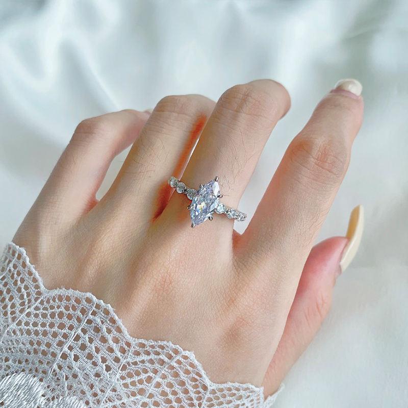 【ZHOYA】Elegant Marquise Moissanite 1 CT S925 Silver Ring