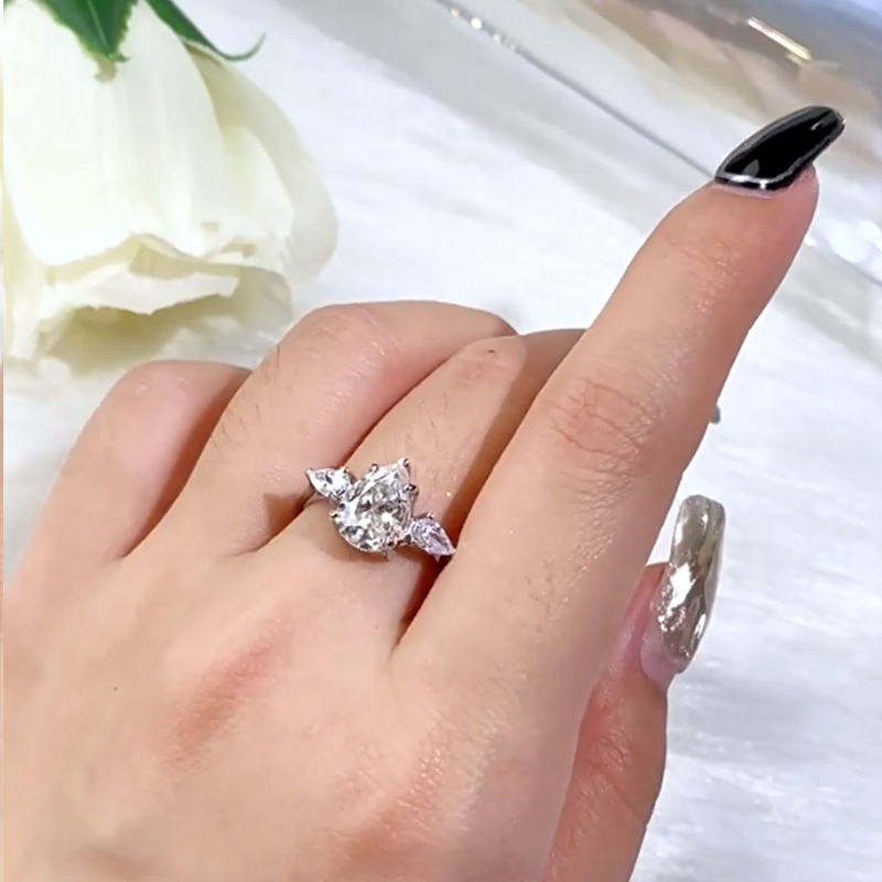 【ZHOYA】 Excellent Moissanite 2 CT S925 Silver Platinum Plated Ring