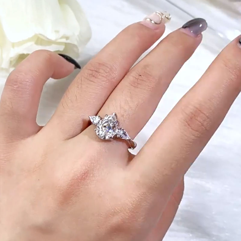 【ZHOYA】 Excellent Moissanite 2 CT S925 Silver Platinum Plated Ring